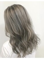 エール(a:le) グレージュバレイヤージュ