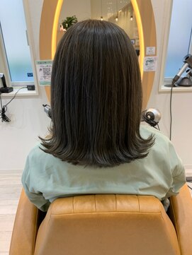 アドラーブル けやき通り店(adorable) 透明感ばっちりの【シアーグレー】10代20代30代