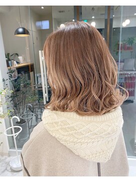 ビアノバ(via nova) ベージュカラーのグラデーション