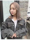 ハイトーングレージュ