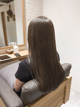 カダン(Kadan) グレージュカラー/ニュアンスカラー/ロング/艶髪/20代30代40代