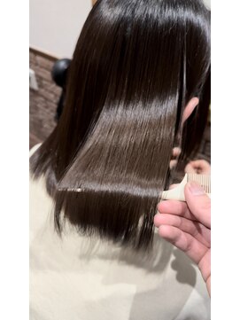 イイネ(iine) 酸熱トリートメント髪質改善ストレートヘアミディ10代20代30代