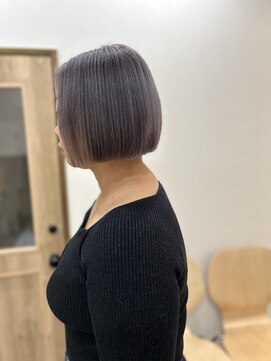 キノ(kino) 切りっぱなしボブダブルカラーラベンダーグレージュ