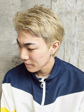 アルフレッド 平針店(alfRed) メンズ　刈り上げなし　ショート　ハイトーン　ブリーチ　カット