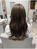 ブラウンベースからワンカラーでオリーブベージュ