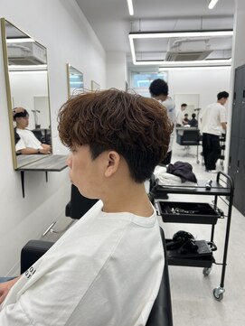 ステージ(STAGE) ダウンパーマ　ニュアンスパーマ　センターパート