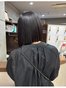 ヘアールーム プリズム(Hair room Prism) 切りっぱなしボブ