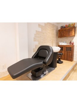 大型店が苦手な方でも、周りを気にせずゆっくりと上品な空間をお過ごしいただけるARU private hair salon～