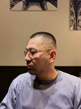 坊主フェード　バズカット