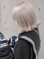 ミー 新宿(MII)&nbsp;ホワイト/ブリーチ3~4回/ダブルカラー/髪質改善/縮毛矯正