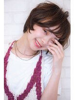 ヴィックス クリスタル(VIC’S crystal) 【ＶＩＣＳ川口】やわらかい雰囲気マッシュショート《チヒロ》 