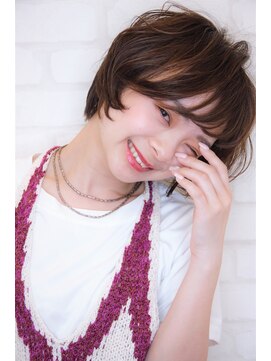 ヴィックス クリスタル(VIC’S crystal) 【ＶＩＣＳ川口】やわらかい雰囲気マッシュショート《チヒロ》