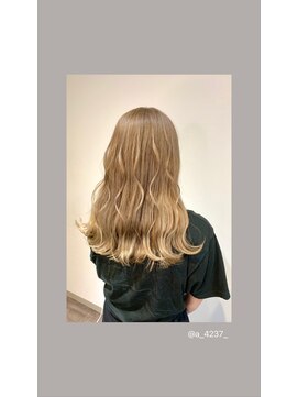 エー(...a) ブリーチオンカラーミルクティー