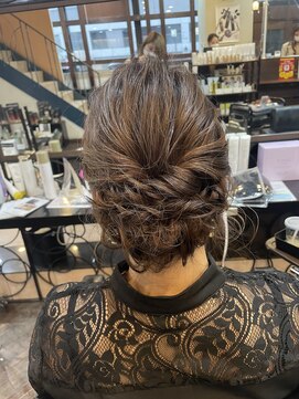 モードケイズ 阿倍野店(MODE K’s) ゆるふわまとめ髪