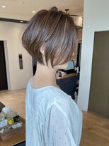 バンプ ギンザ(BUMP GINZA)&nbsp;《30代40代》白髪ぼかしハイライト×前下がりボブ【イケダ】