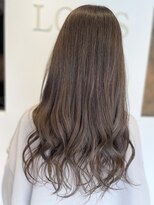 ラビスモア(Lovis moa)&nbsp;魅力倍増カール/セミディ/シアーカラー/ダークアッシュ/姫カット