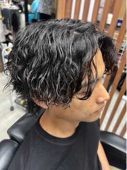 ヘアーサロンエヴァル(EWALU)の写真/【カット＋パーマ（新規）¥7000⇒¥6600】忙しい毎朝のセットも楽に!イケてるスタイルはEWALUにお任せ!!