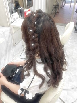 ゴート アミティ(G.O.A.T AMITY) ガーリースタイル/心斎橋/ヘアメ/セットサロン