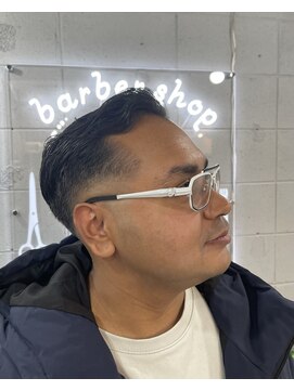 刈部倶楽舞 サイドパート/スキンフェード/ジェルセット