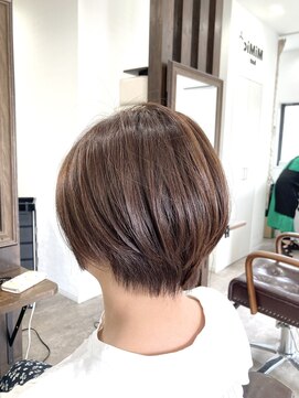 ミミックヘアー(MiMic hair) 収まりショート