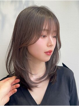 ビューシンサイバシ(VIEW SHINSAIBASHI) オリーブグレージュレイヤーカット顔まわりカット20代30代心斎橋