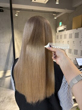 エリマ 調布(elima) レディースツヤ感ベージュロングレイヤー顔周り前髪カット