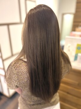 ヘアーアンドビュー ティーリタ 蕨(RITA) ミルクティーベージュ