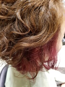 ミック ヘアアンドメイクアップ 高田店(miq Hair&Make up) インナーカラー/イヤリングカラー/ブリーチなし/ピンク系カラー