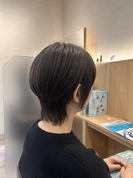 ウイバイファースト(u'i by first) シンプルなショートボブスタイル