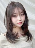 顔周りカットミディアムレイヤーハッシュカットシースルーバング