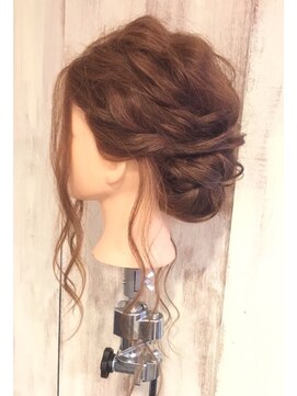 アンフィフォープルコ(AnFye for prco) 【AnFyeforprco】パーティーヘアセット♪