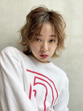 アルバム 銀座(ALBUM GINZA) 無造作ウェーブ_耳かけウェーブパーマフォギーベージュ_86998