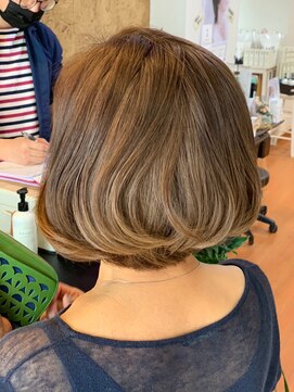 アークスヘアー 大人かわいい☆無造作カール×エアリーショートボブ