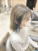 ヘアーアンドメイク ブロッサム 志木南口店(HAIR&MAKE Blossom) インナーカラーグリーンブリーチカラーミルクティーベージュ志木