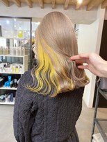 サクラ オモテサンドウ(SAKURA) インナーカラーイエロー インナーカラーボブ