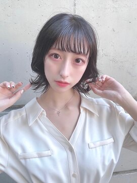 サンカク(SANKA KU) シースルー流し前髪/くびれボブ/無彩色カラー