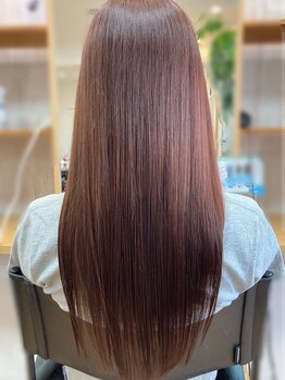 あなただけのオーダーメイドトリートメント《Aujua》取扱いサロン◎未来の髪のキレイを守るヘアケアを―。