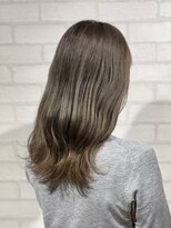 ビスイル 秋葉原店(Vis ill) ハイライト/ケアブリーチ/グレージュ/透明感/美肌/小顔/外国人風