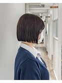 ぱつっと切りっぱなしボブ