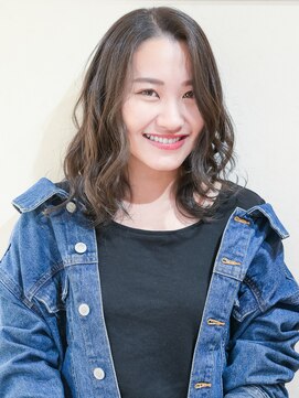 ムクヘアー(muk hair) カジュアルミディ × ゆるウェーブ