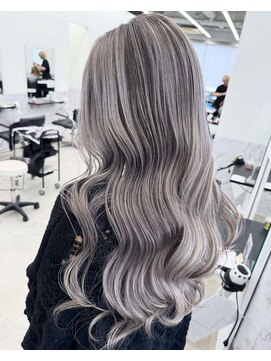 リノート バイ エゴル 太田川(Linoet by ENGOL) シャドウルーツバレイヤージュ/シルバーグレー/ハイトーンカラー