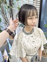 ステア ケース(stair case)&nbsp;大人インナーカラーぱっつん前髪ミニボブショートボブ