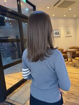 ロロネー 梅田(Lolonois)&nbsp;オリーブグレージュカラー×切りっぱなしセミロング