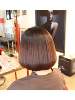 エッセンシャルルックス(Essential Looks) シルクストレート縮毛矯正