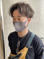 毛先のラフ感　束感センターパート