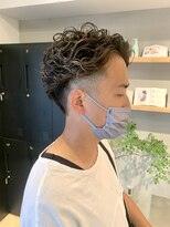 ホーム(HOME)&nbsp;【HOME 下北沢】スパイラルパーマ×ツーブロック