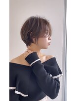 イヴォークトーキョーオーサカ(EVOKE TOKYO osaka)&nbsp;丸み 抜け感 チークバング 耳かけショート ベージュ ヘアカラー