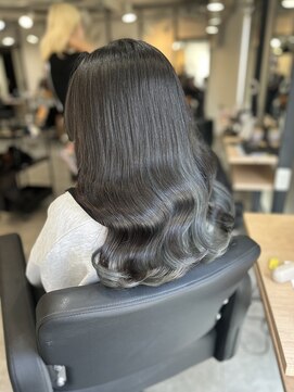 ラフ 難波店(LAFF) #黒髪#ボブルフ#ネビージュ#小顔#ワンレン