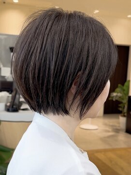 ビュートヨナカ(VIEW TOYONAKA) 【30代/40代/50代】ショートボブ/暗めカラー/髪質改善/豊中