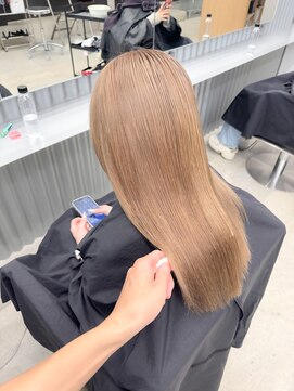 キオクエコ(KIOX eko) ケアブリーチ/デザインカラー/レイヤーカット/髪質改善